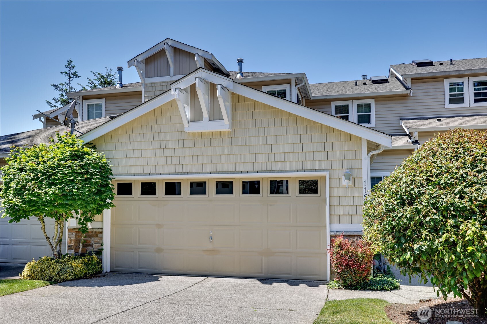 11589 Foothills Place Property Photo 1