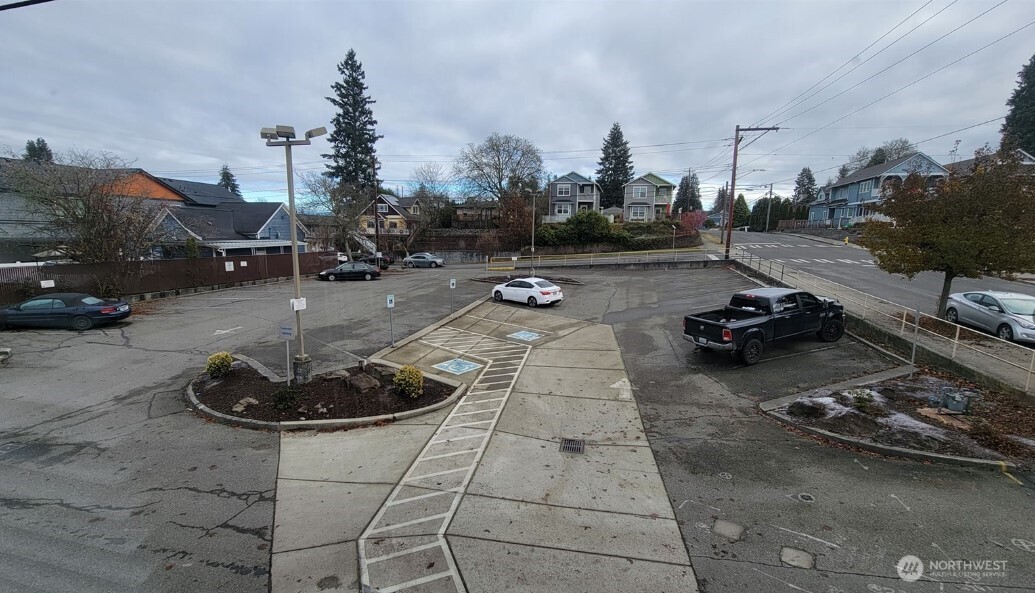 501 N Olympic Avenue Property Photo 11