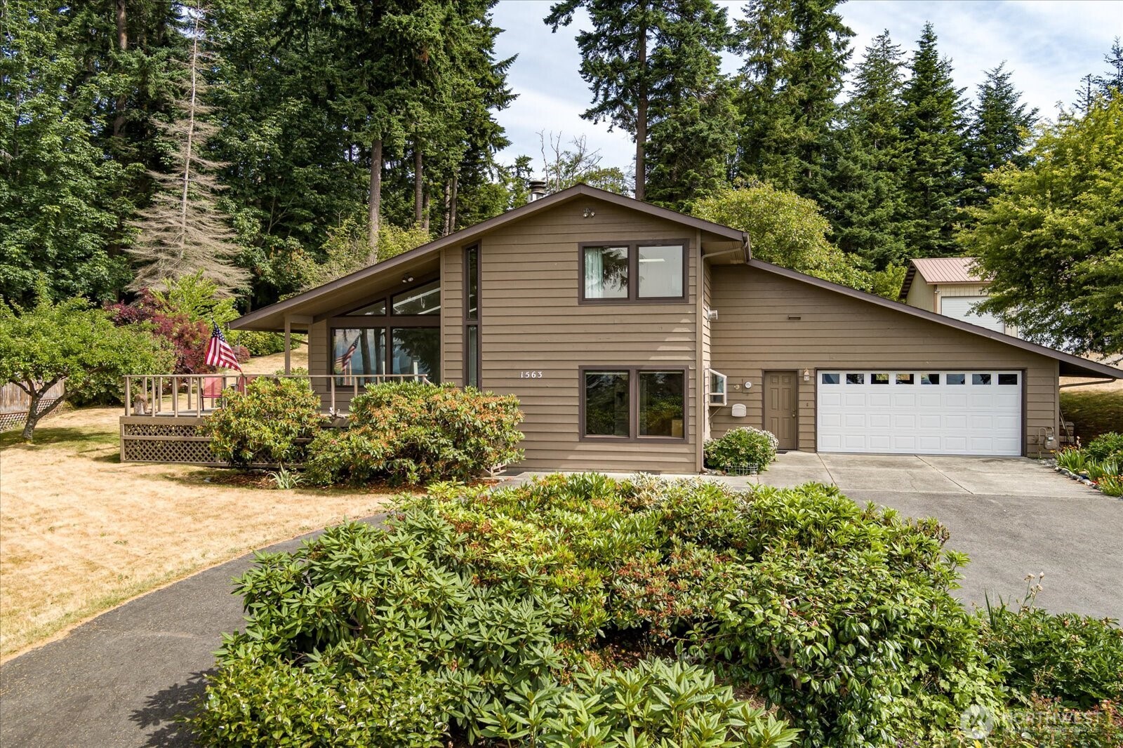 1563 Polnell Road Property Photo 1