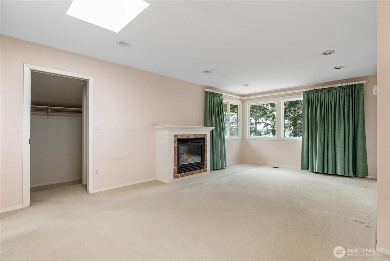 1563 Polnell Road Property Photo 13