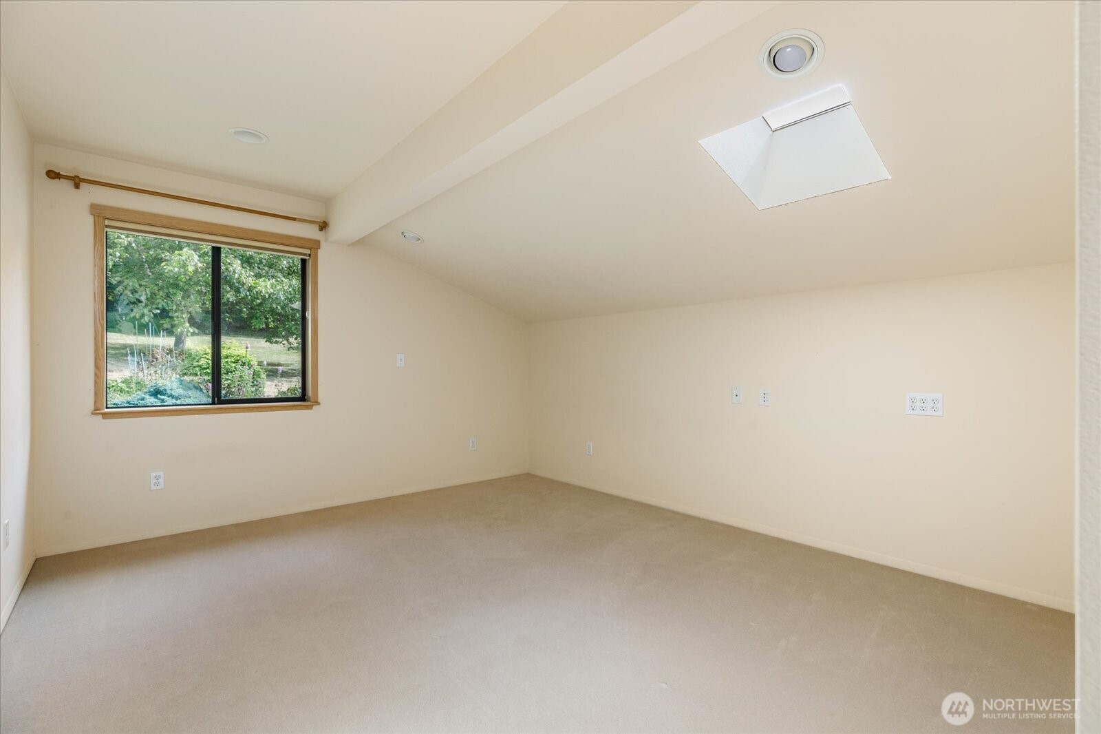 1563 Polnell Road Property Photo 22