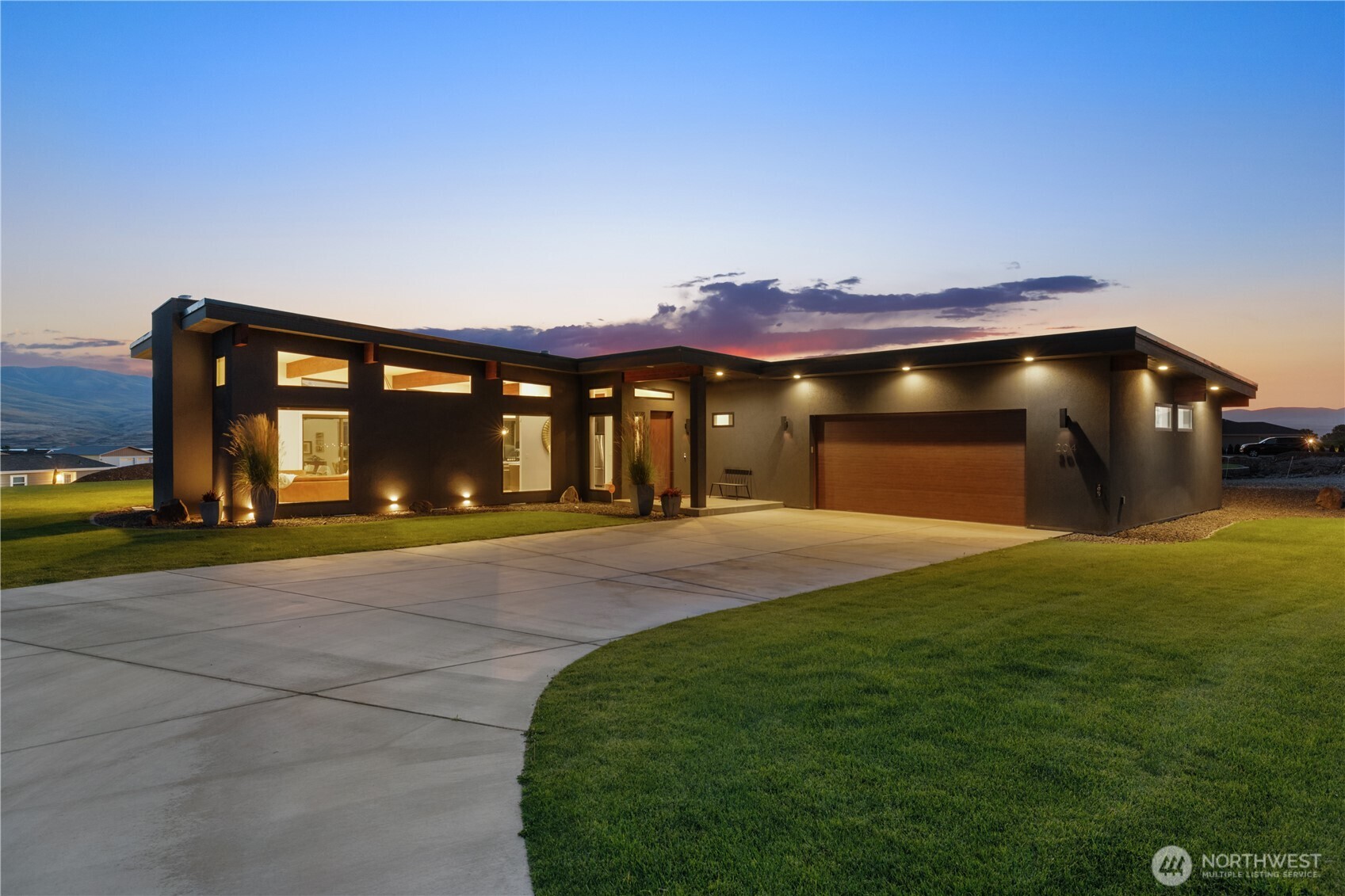 204 Moon River View Property Photo 1