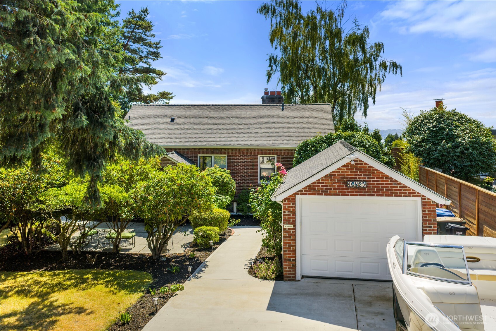 10825 Marine View Drive Property Photo 1