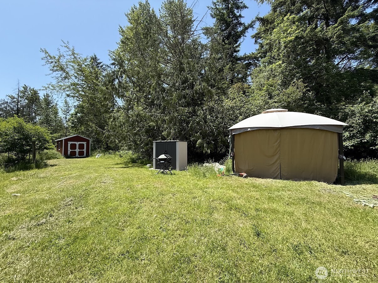 22110 70th Avenue Property Photo 8