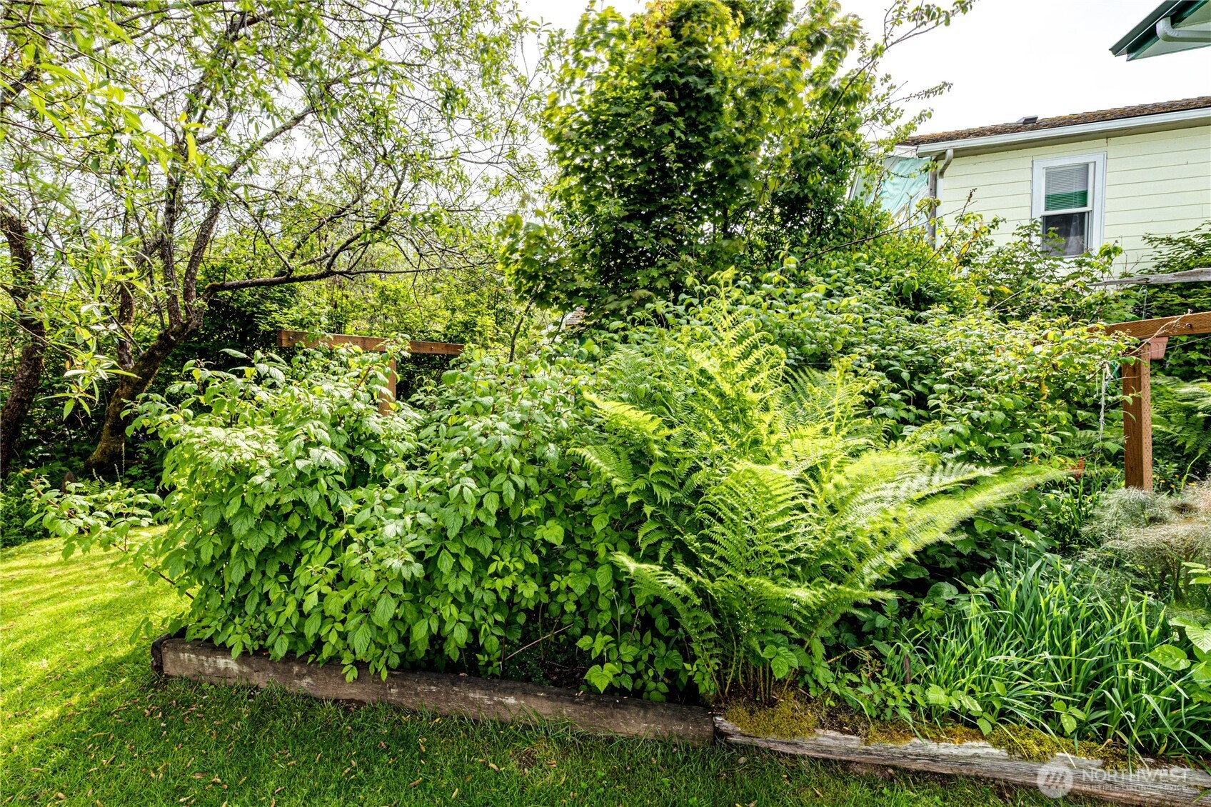 16672 Frontier Street Property Photo 25