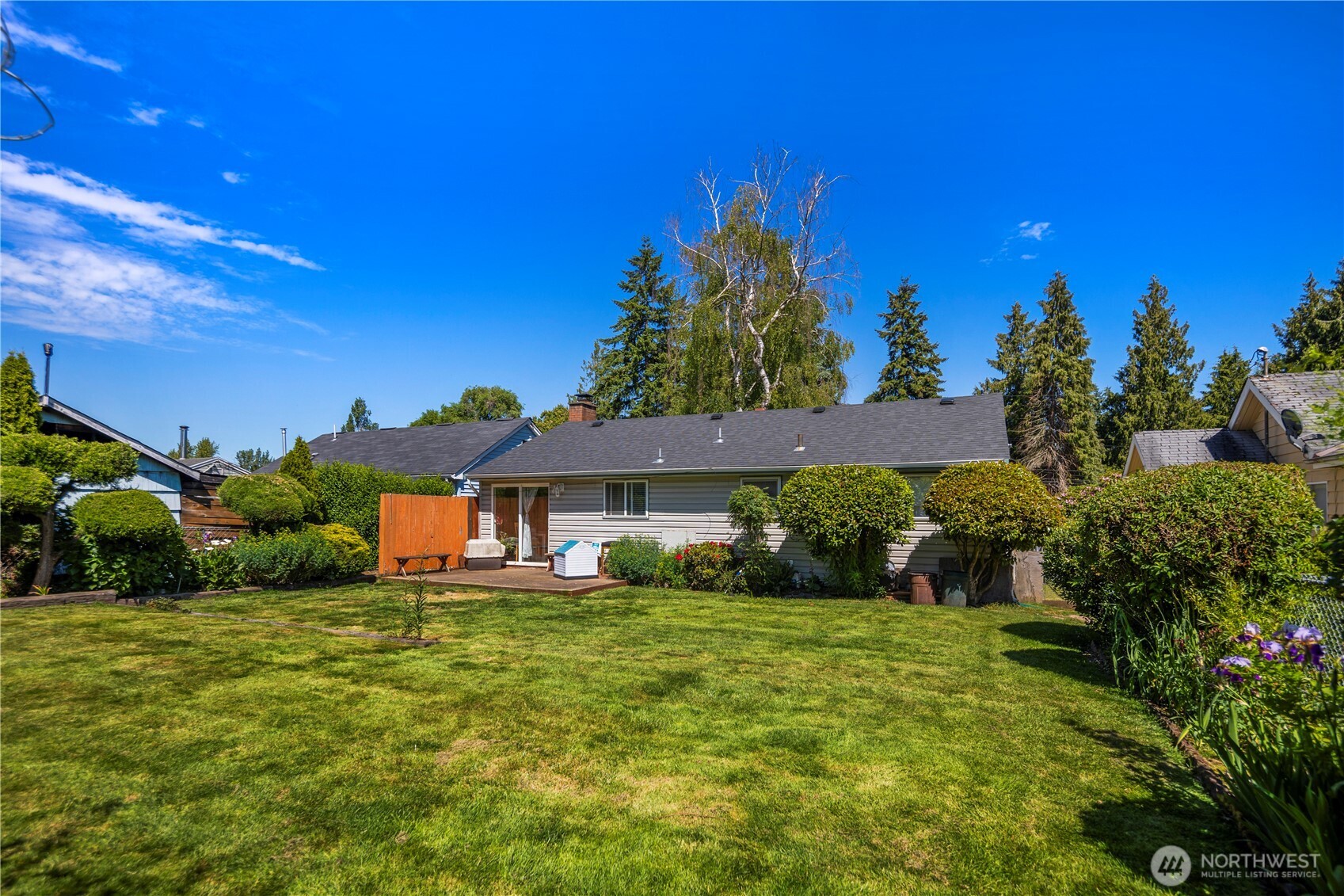 12421 2nd Avenue Property Photo 32