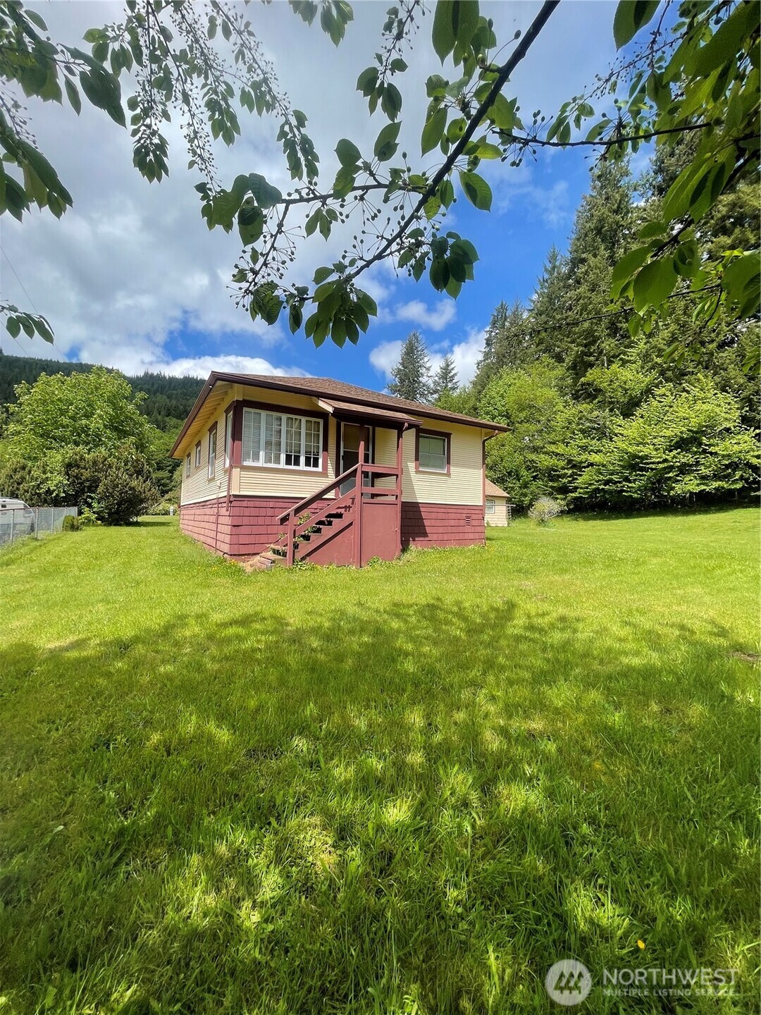 1204 Howard Street Property Photo 1