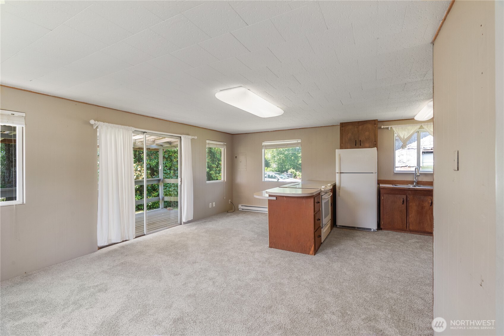 1634 First Avenue Property Photo 3