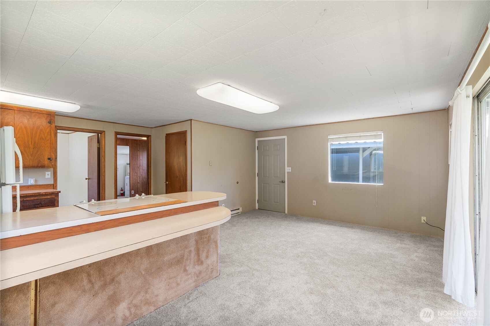 1634 First Avenue Property Photo 5