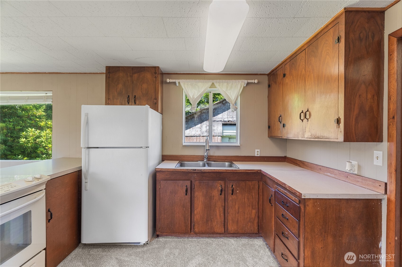 1634 First Avenue Property Photo 8