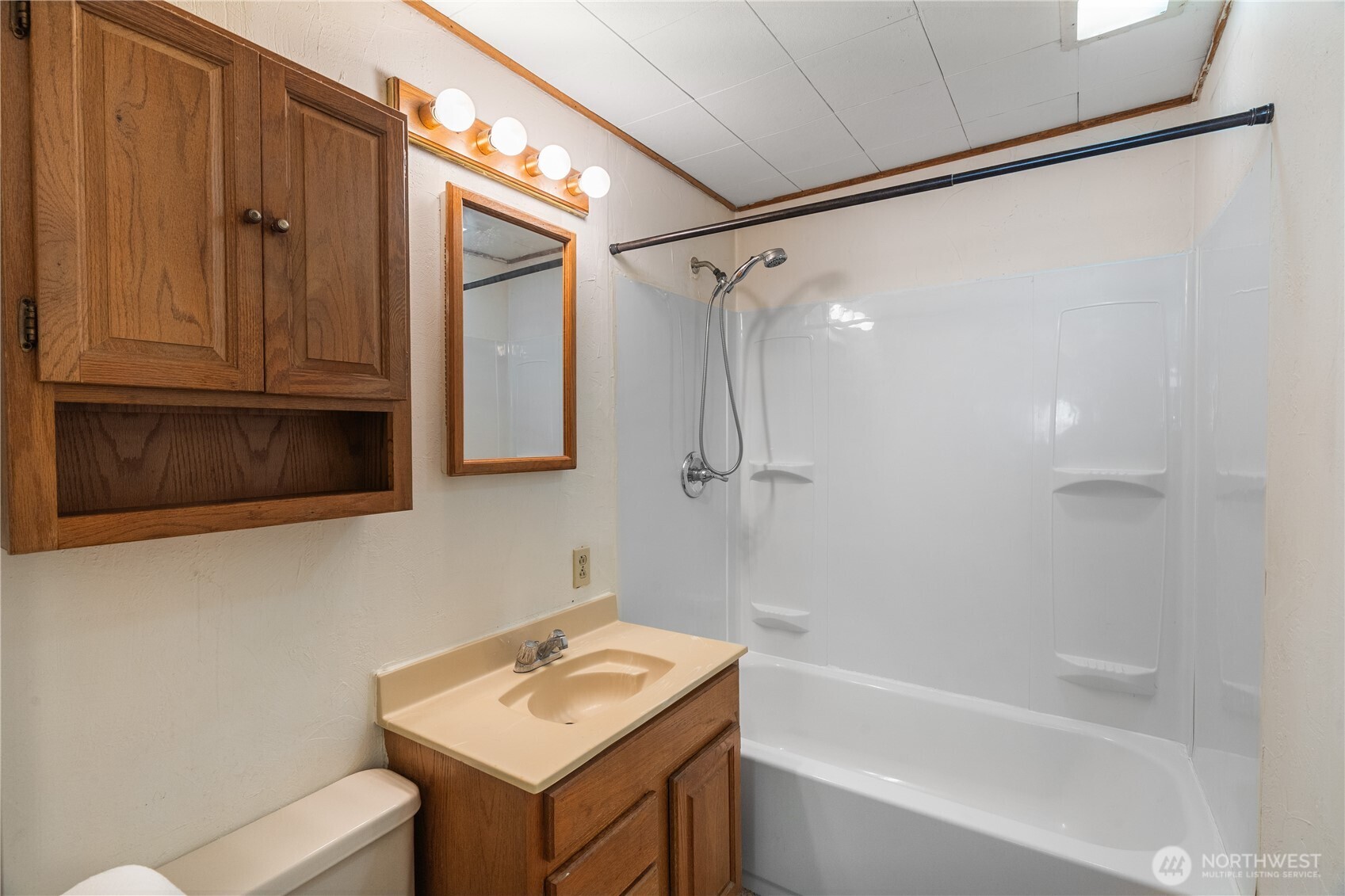 1634 First Avenue Property Photo 10