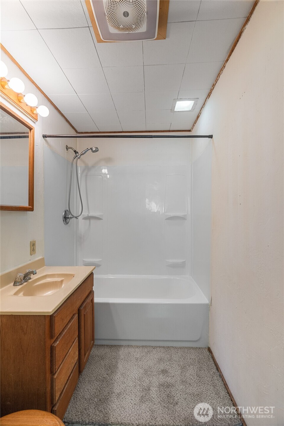 1634 First Avenue Property Photo 11