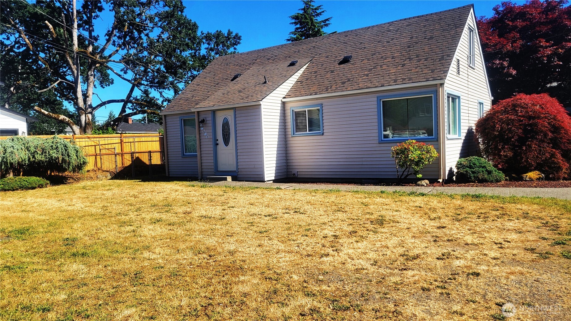 1618 112th Street Property Photo 2