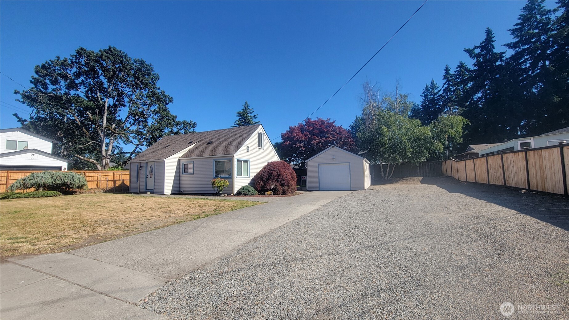 1618 112th Street Property Photo 3