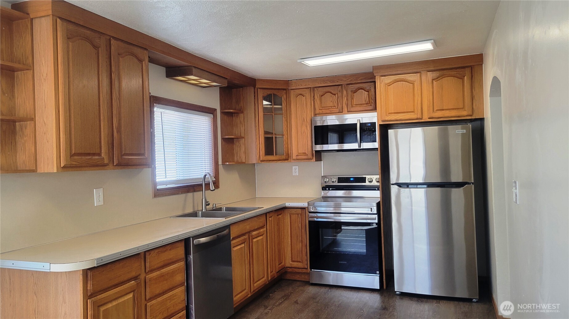 1618 112th Street Property Photo 6