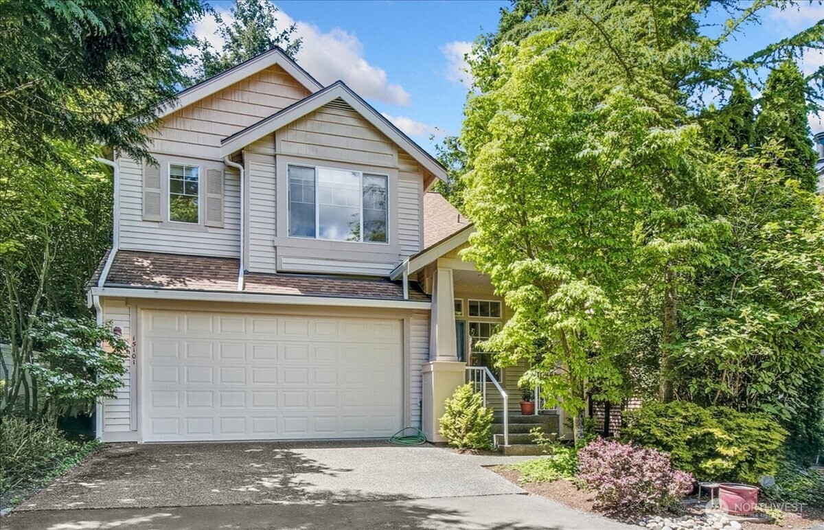 15101 25th Avenue 11 Property Photo 1