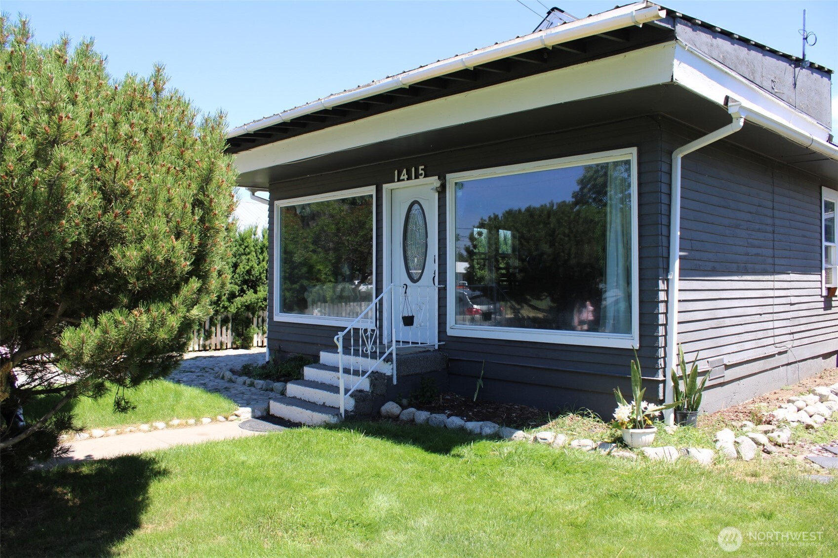 1415 Cherry St Property Photo 1