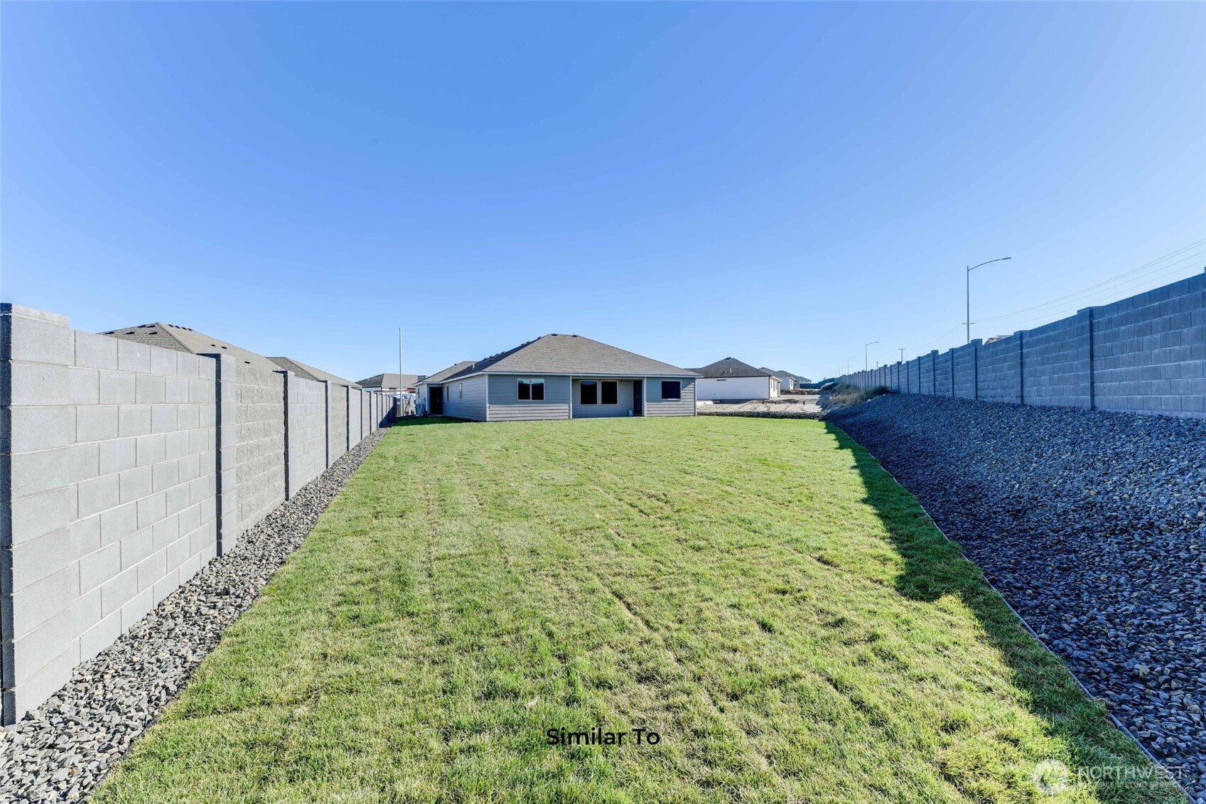 4246 W Sandy Court Property Photo 3