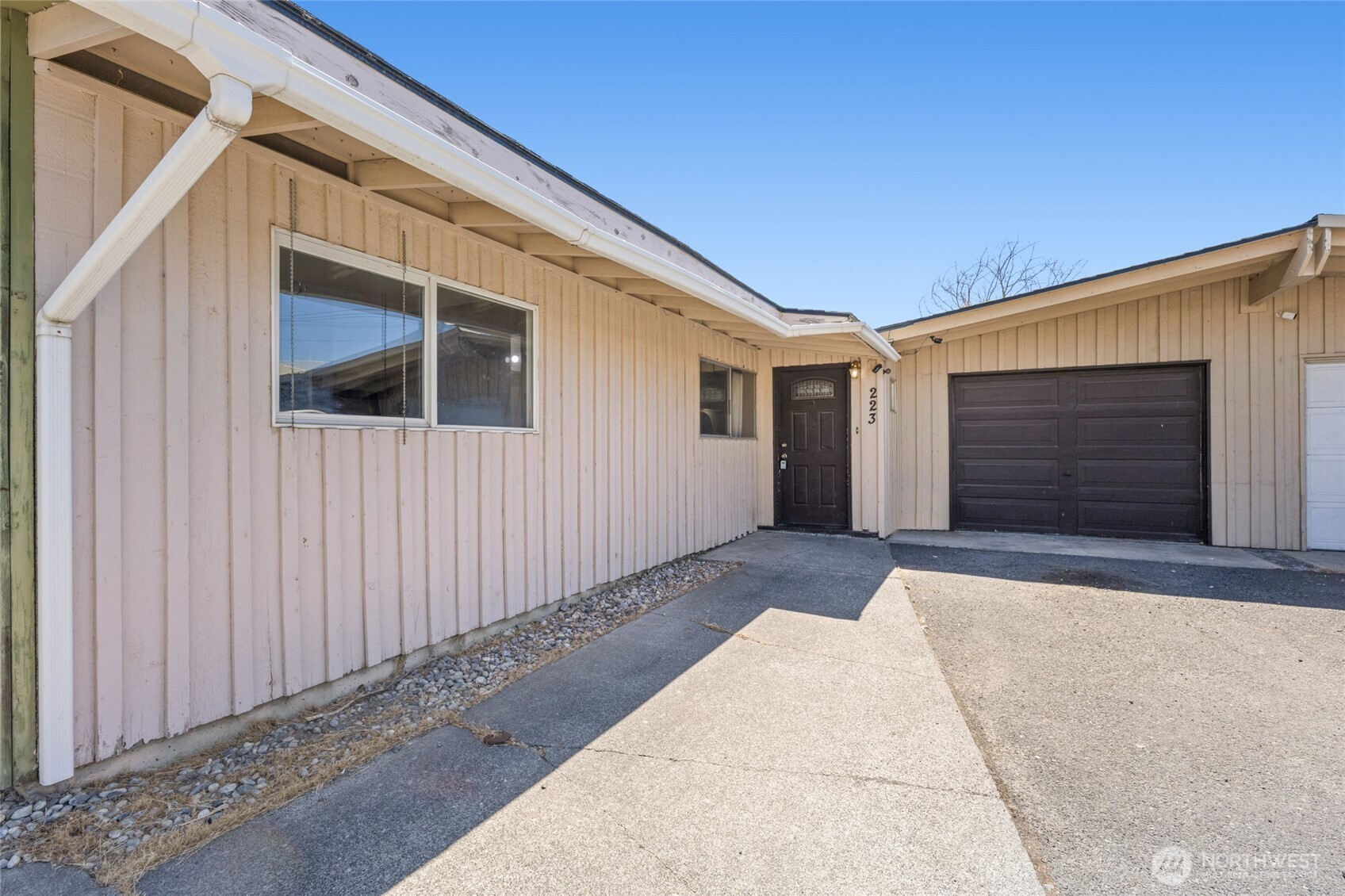 223 Carswell Drive Property Photo 3