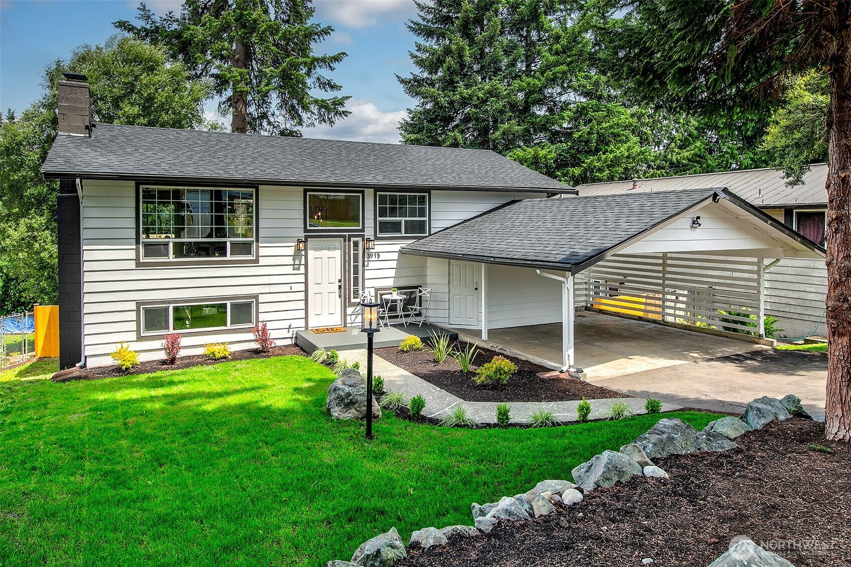 3915 180th Place Property Photo 1