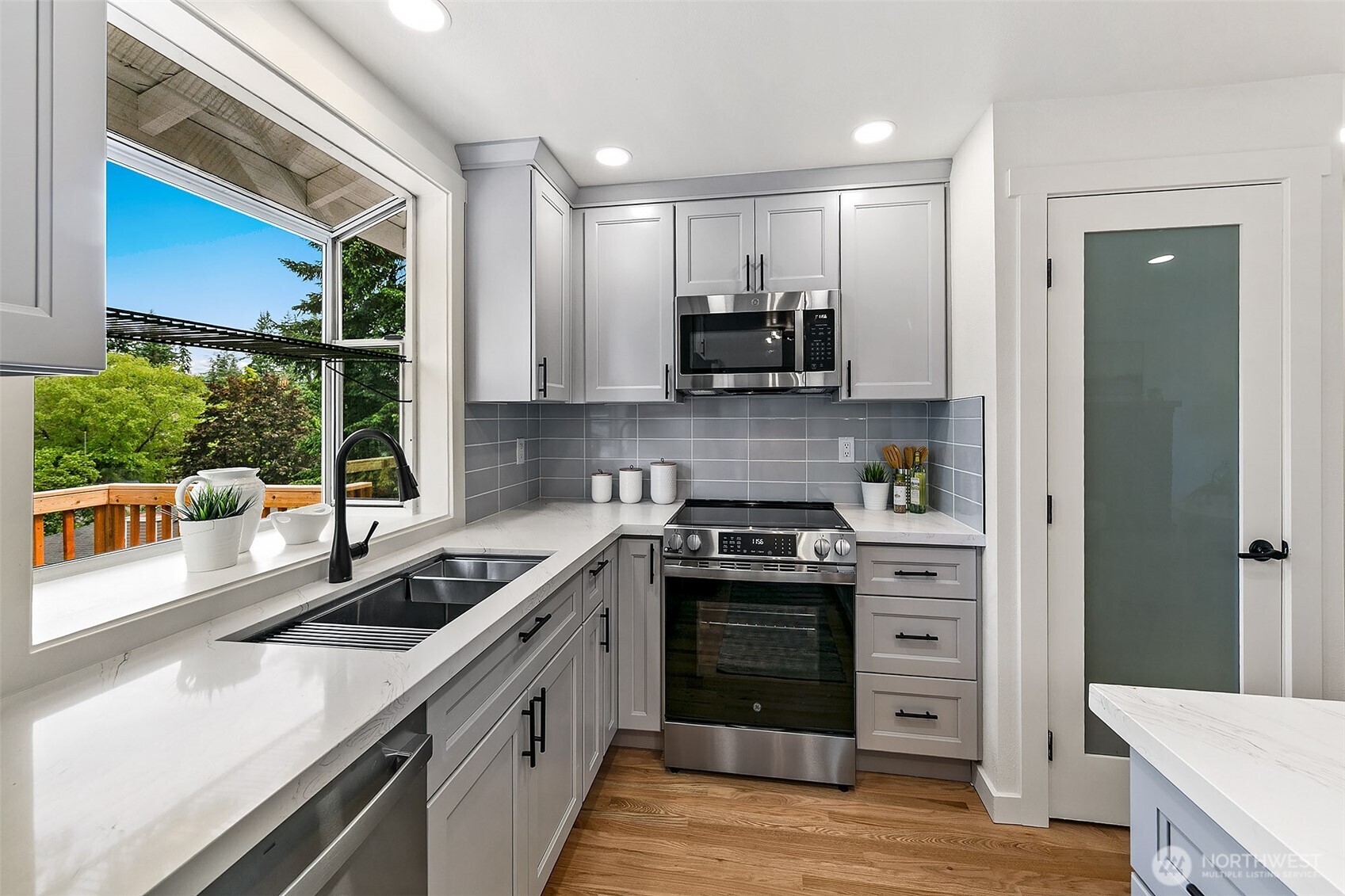 3915 180th Place Property Photo 10