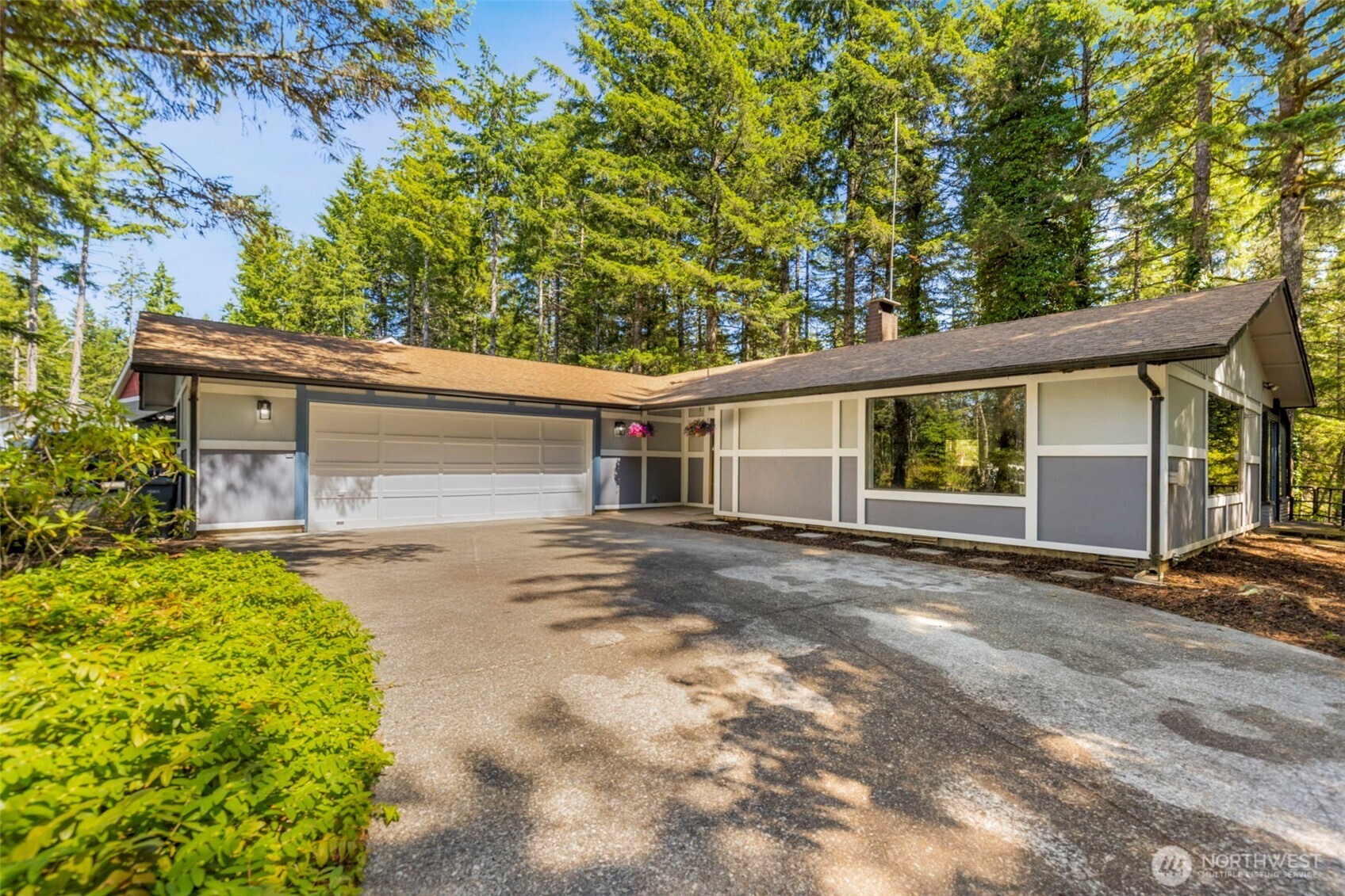 271 E Jack Pine Lane Property Photo 1