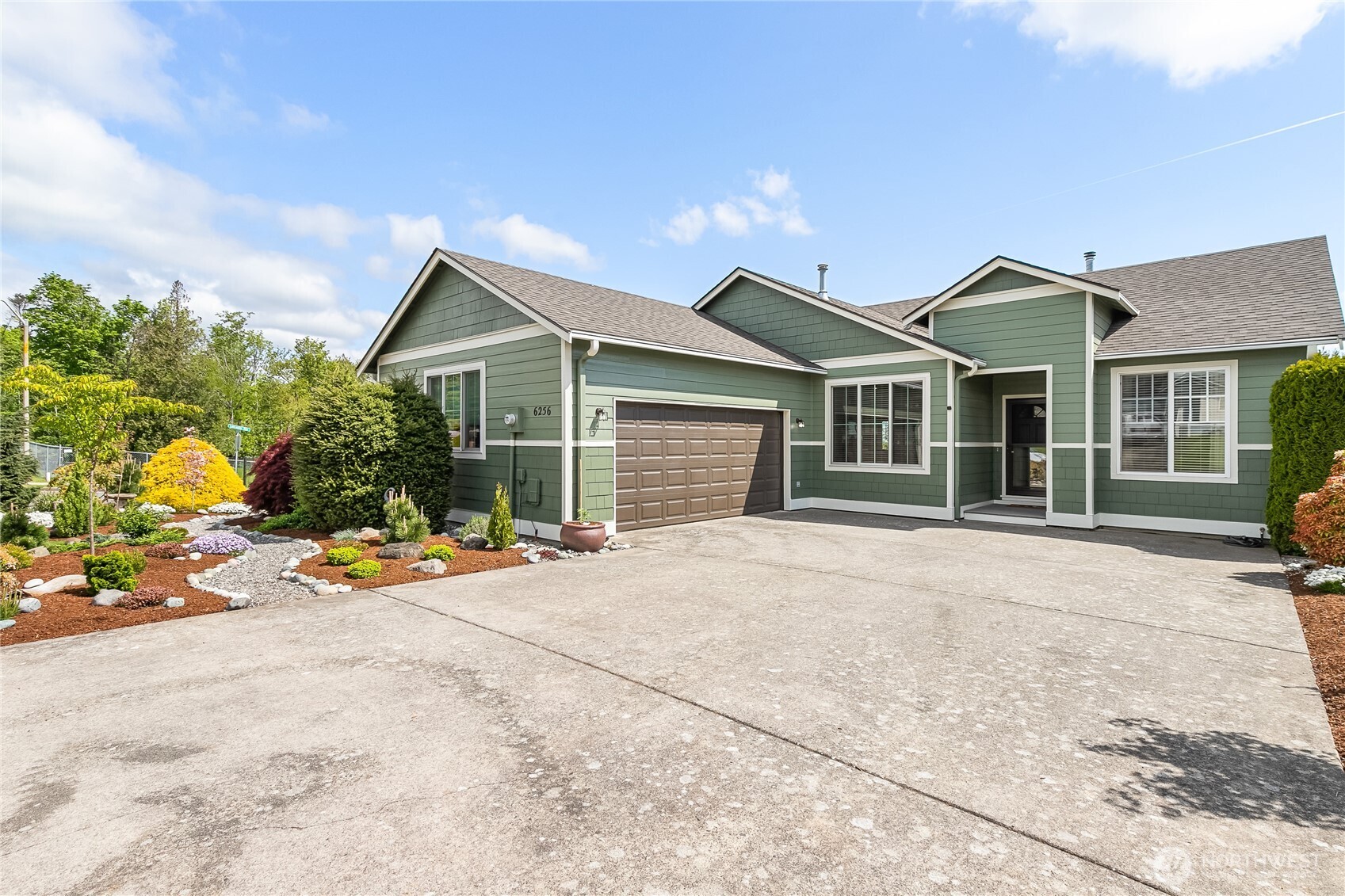 6256 Lincoln Drive Property Photo 1