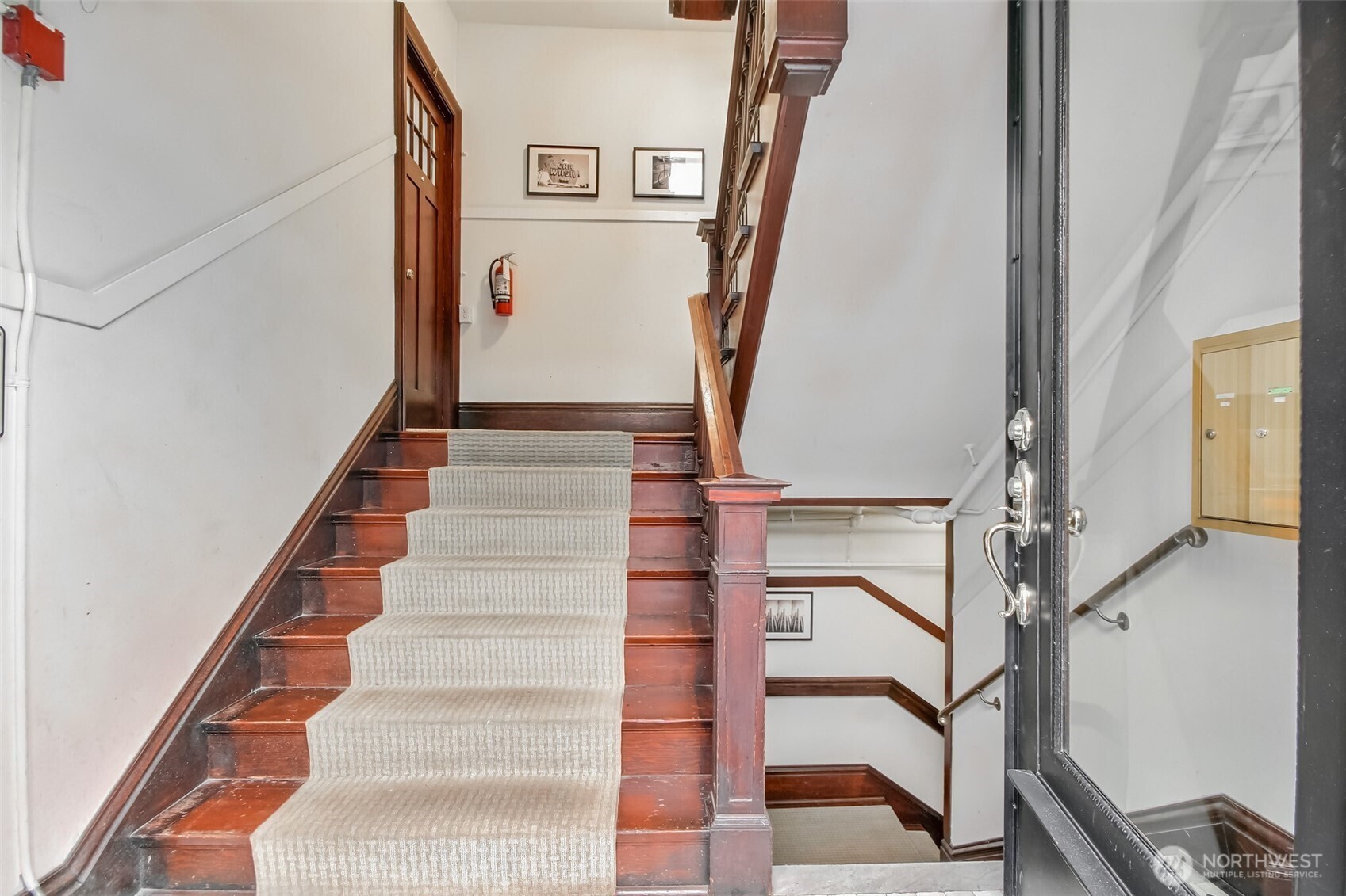 125 Warren Avenue B Property Photo 3