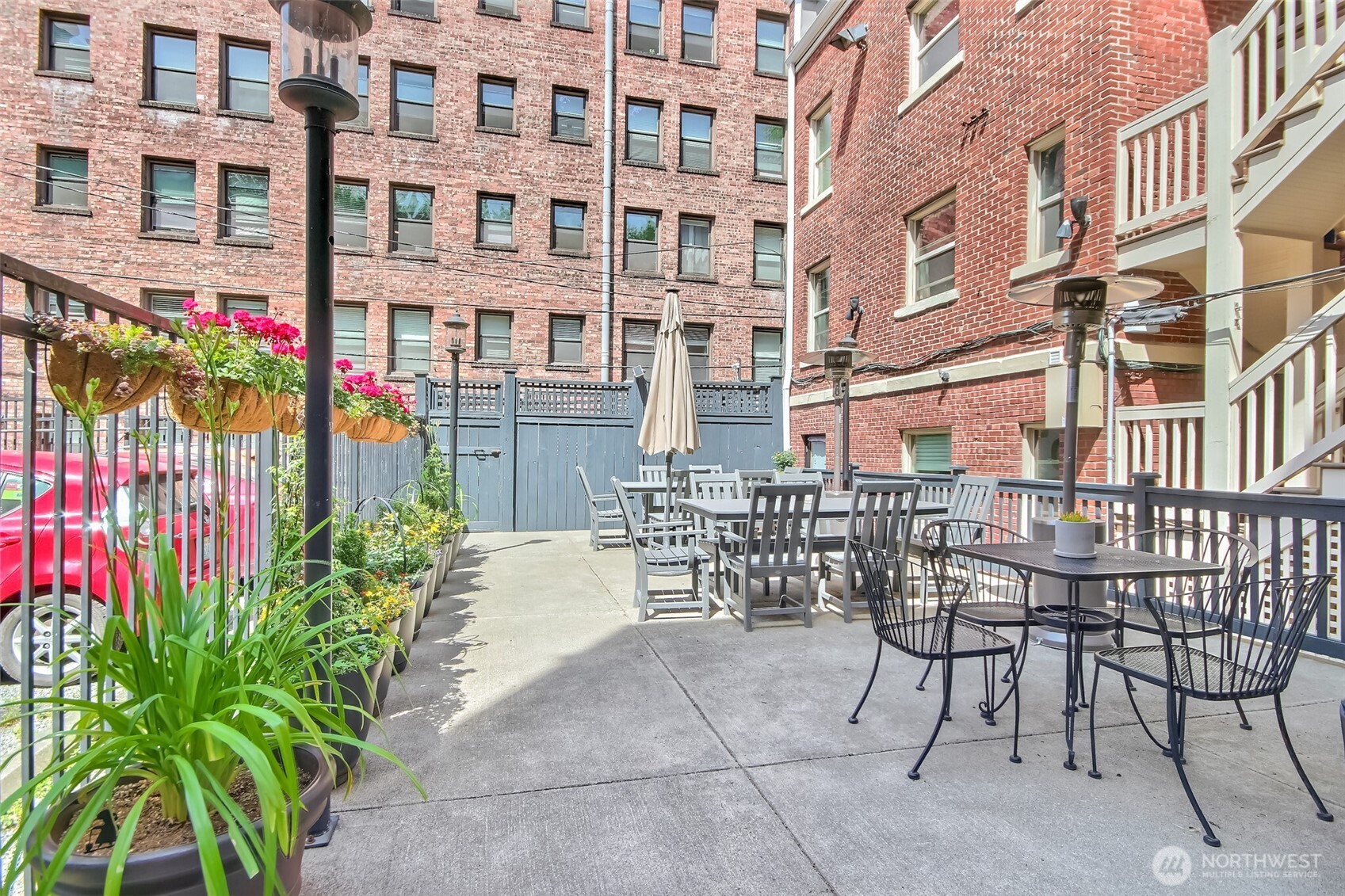 125 Warren Avenue B Property Photo 19
