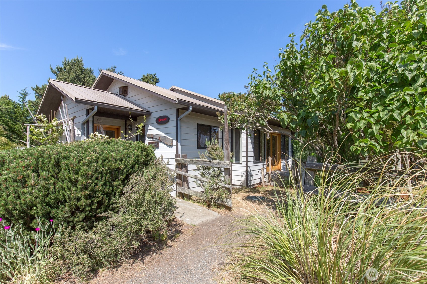 353 Ridge View Drive Property Photo 1