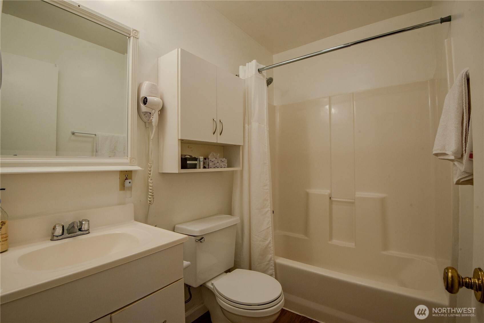 27131 N Us Highway 101 Property Photo 21