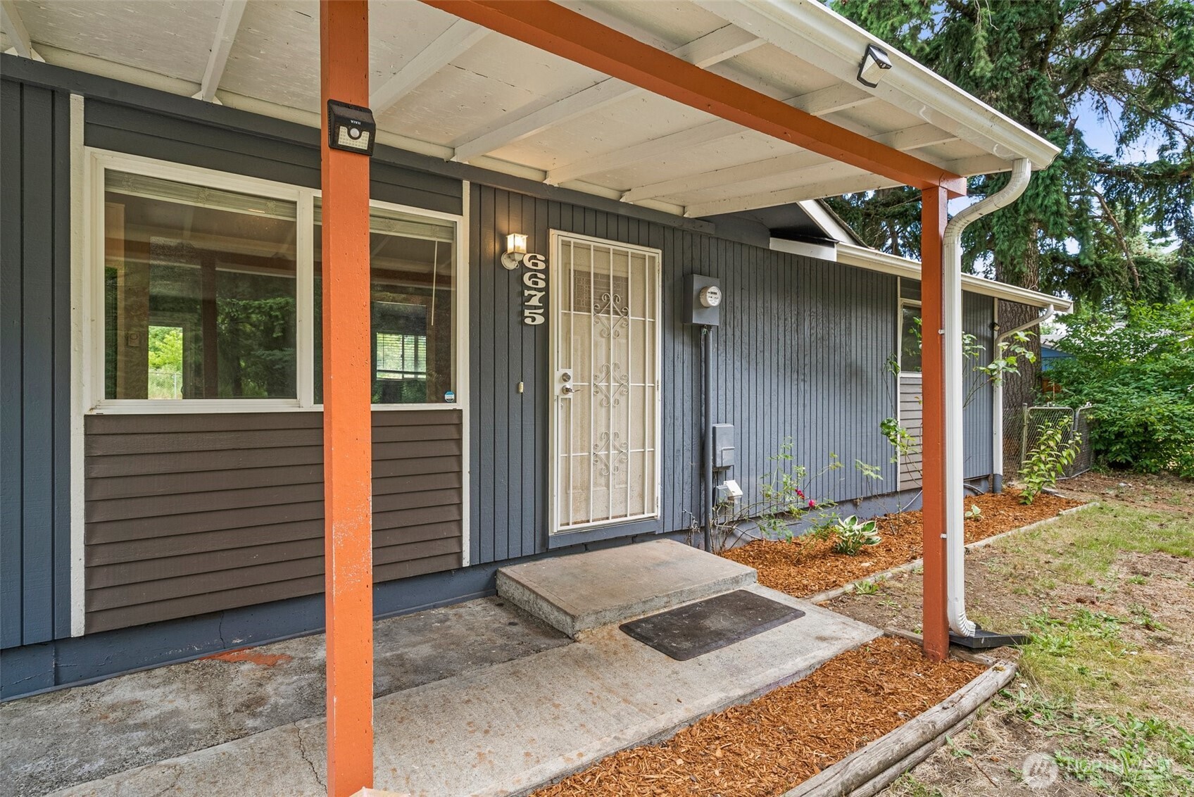 6675 Summerset Court Property Photo 4