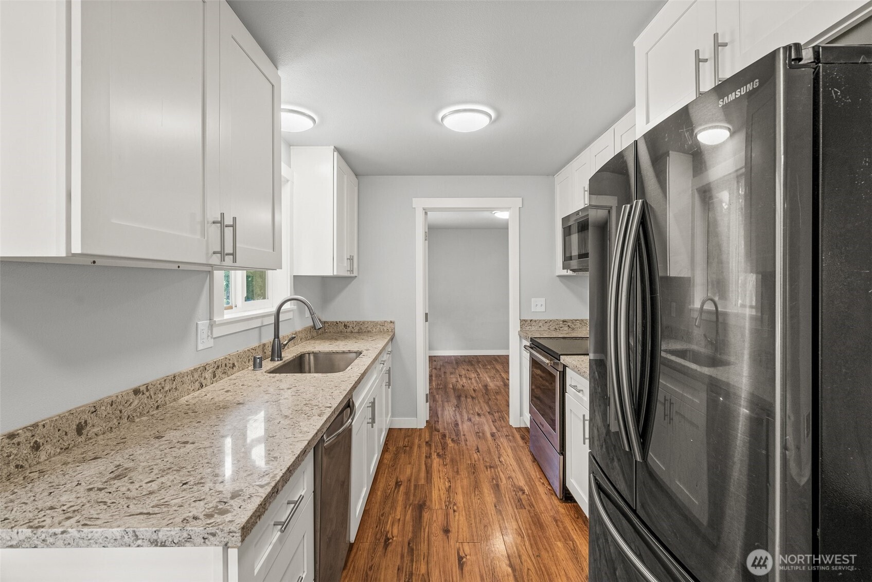 6675 Summerset Court Property Photo 8