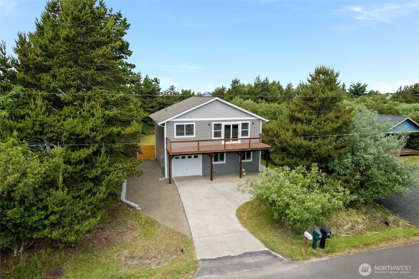 356 N Wynoochee Drive Property Photo 1