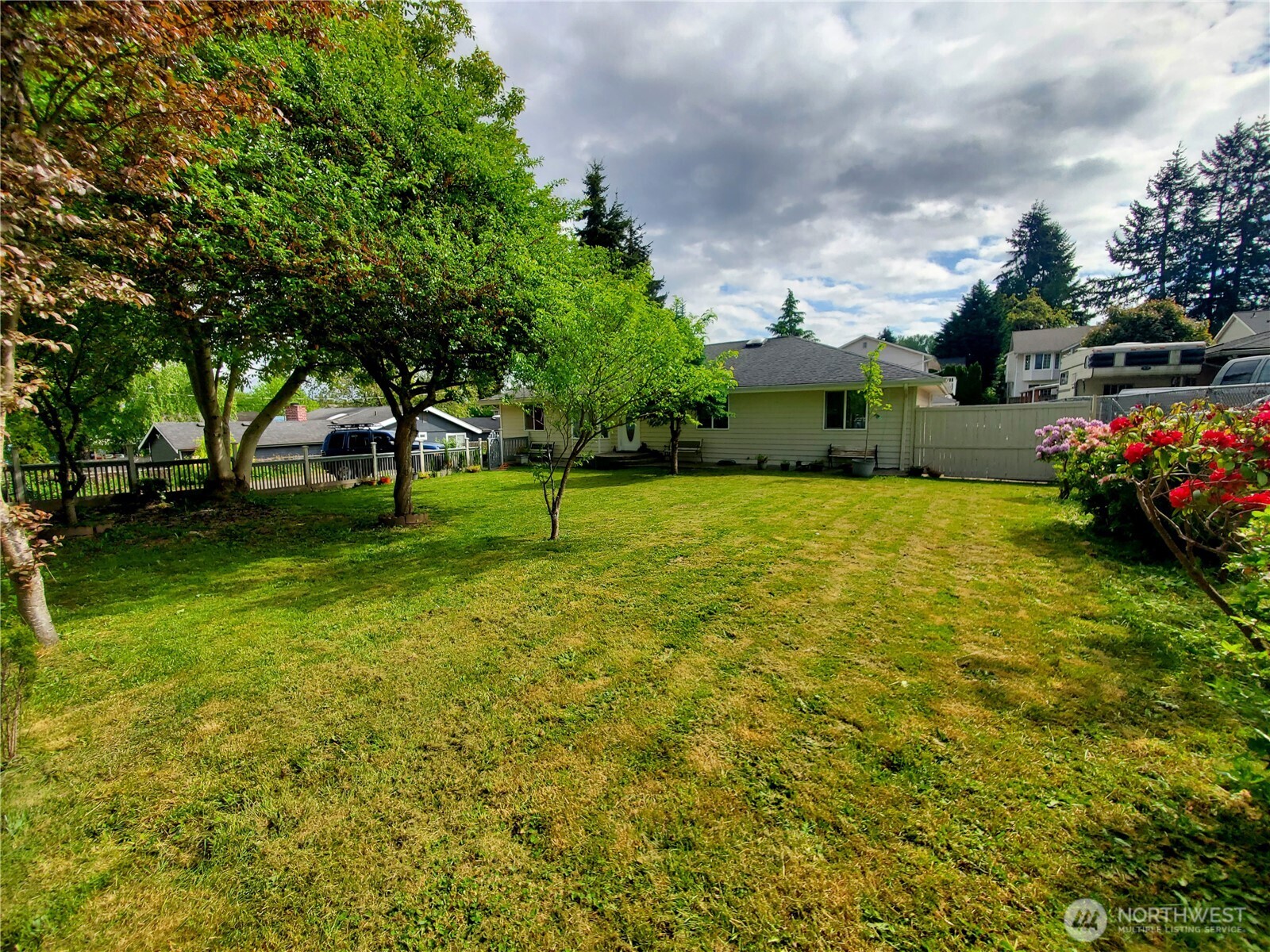 16 E Intercity Avenue Property Photo 1