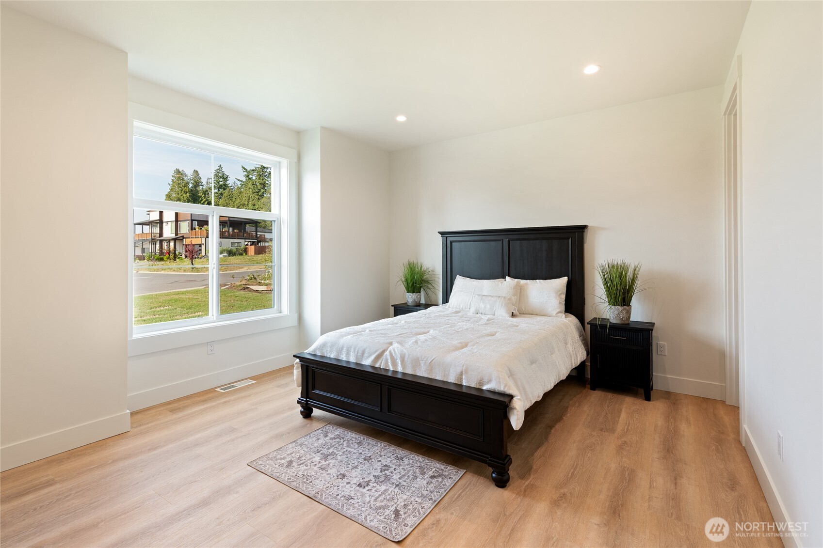 1197 Leighton Street Property Photo 13