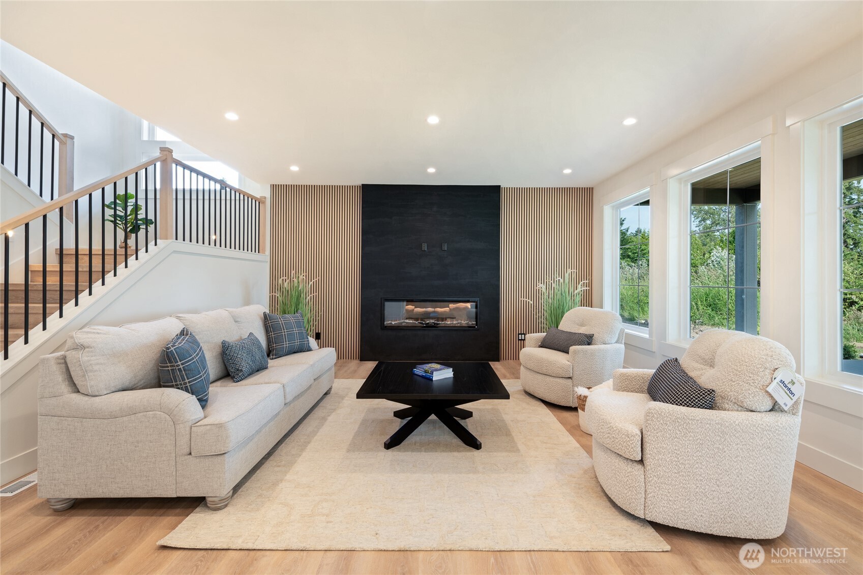 1197 Leighton Street Property Photo 17