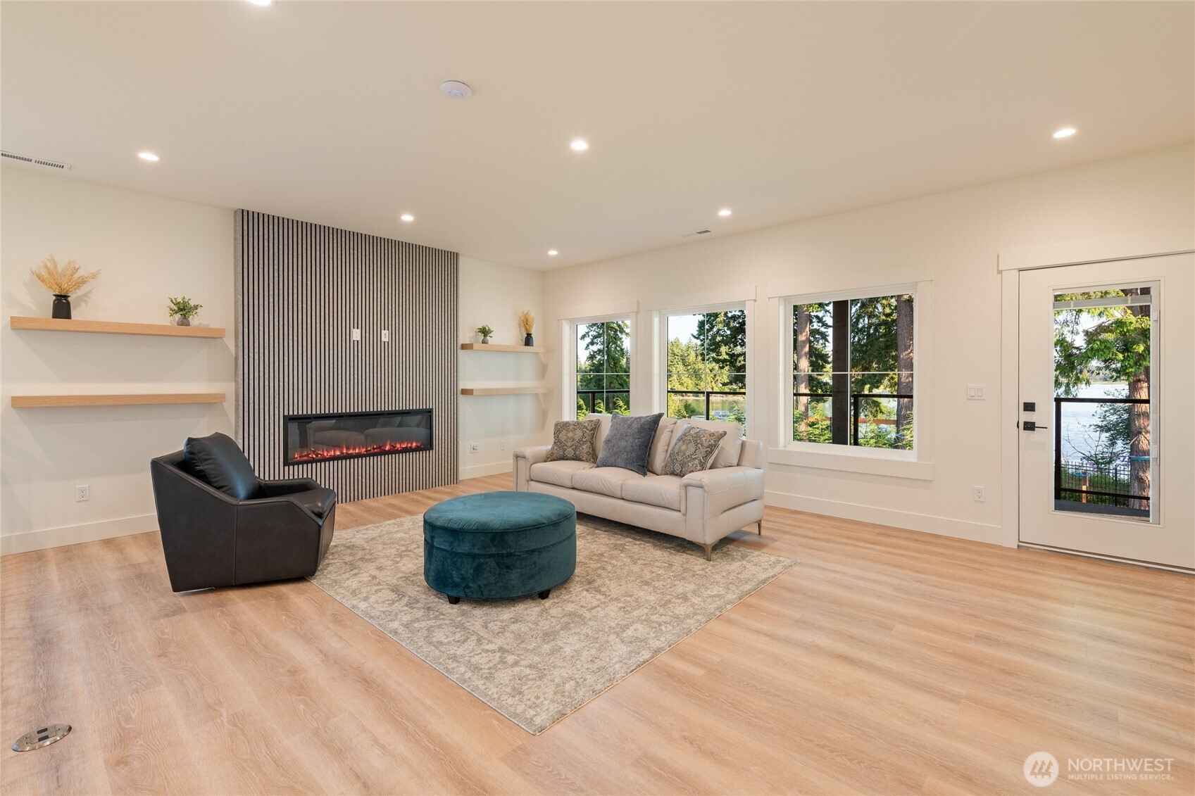1197 Leighton Street Property Photo 29