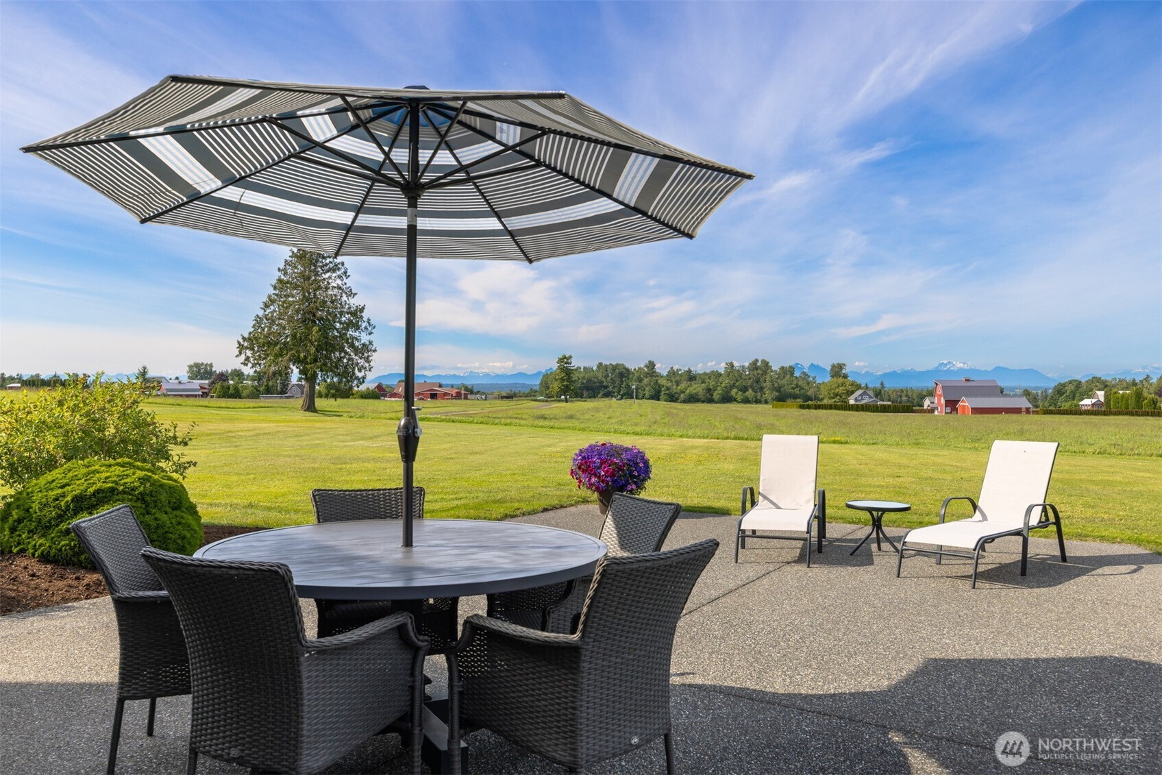 2751 Aldergrove Road Property Photo 16