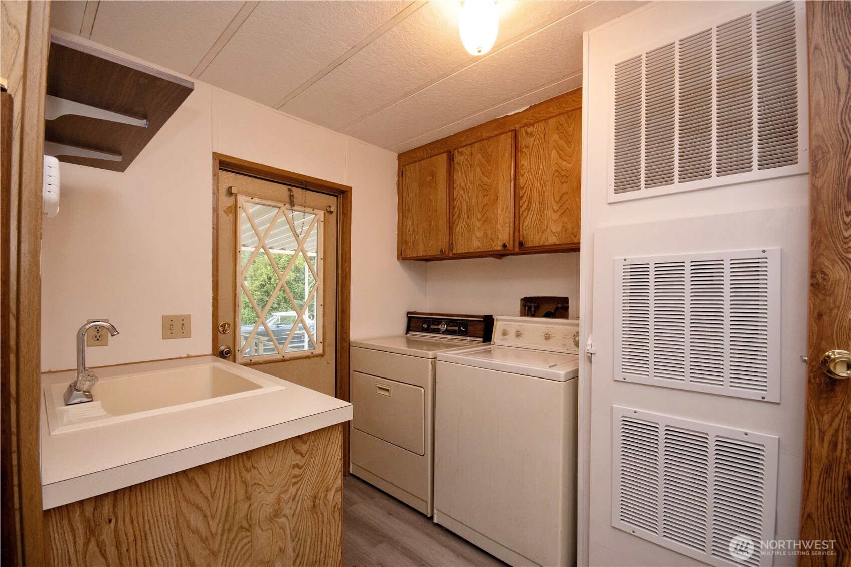24443 Wicker Road 16 Property Photo 28