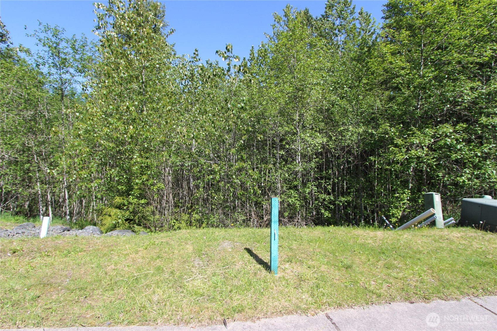 4619 Beaver Pond Drive Property Photo 2