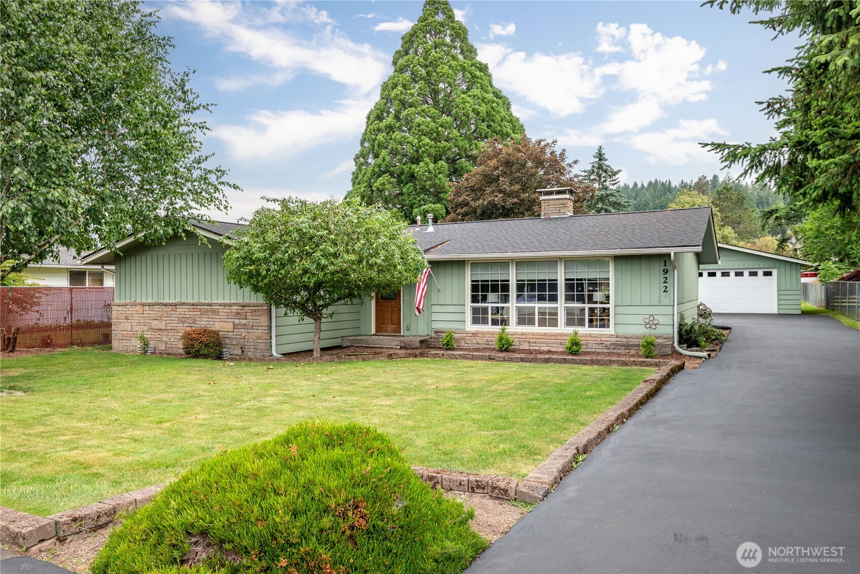 1922 Sw Snively Avenue Property Photo 1