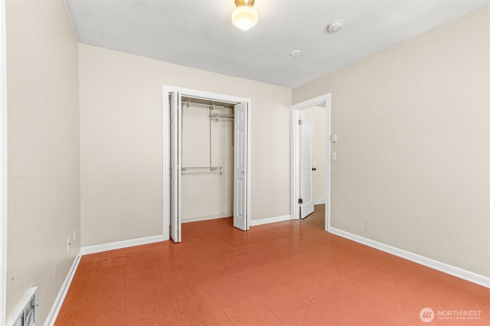 314 W First Street Property Photo 18