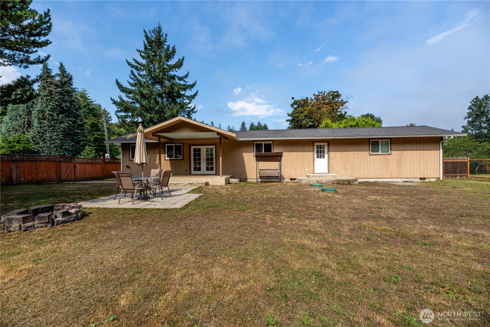 33 S Maple Lane Property Photo 1