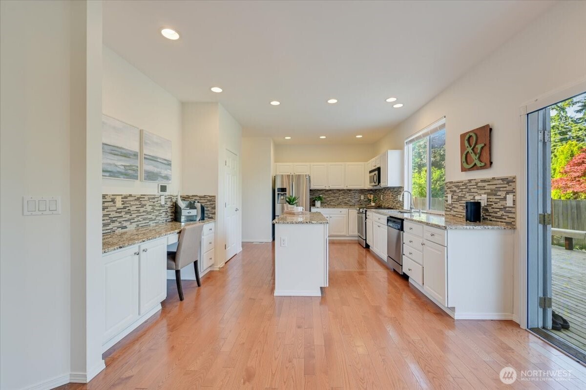 15204 48th Avenue Property Photo 12
