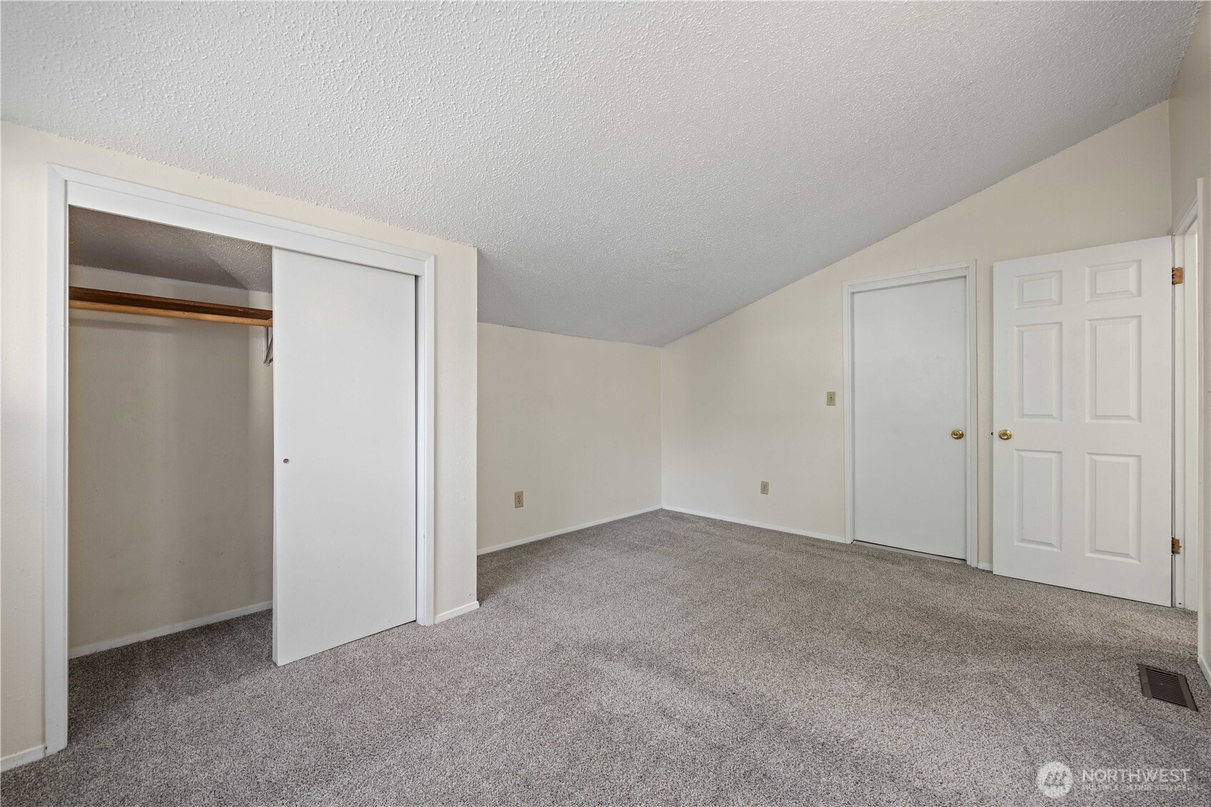 1107 Westwood Avenue Property Photo 27