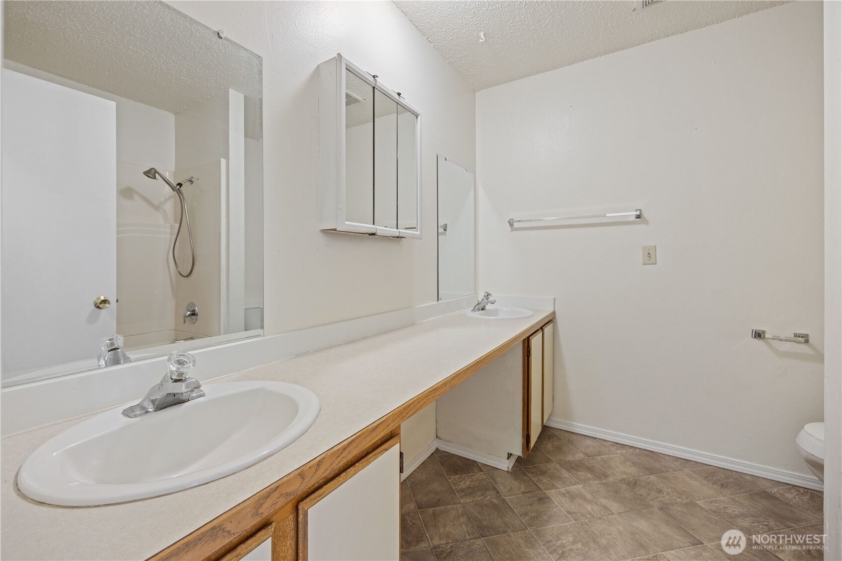 1107 Westwood Avenue Property Photo 28