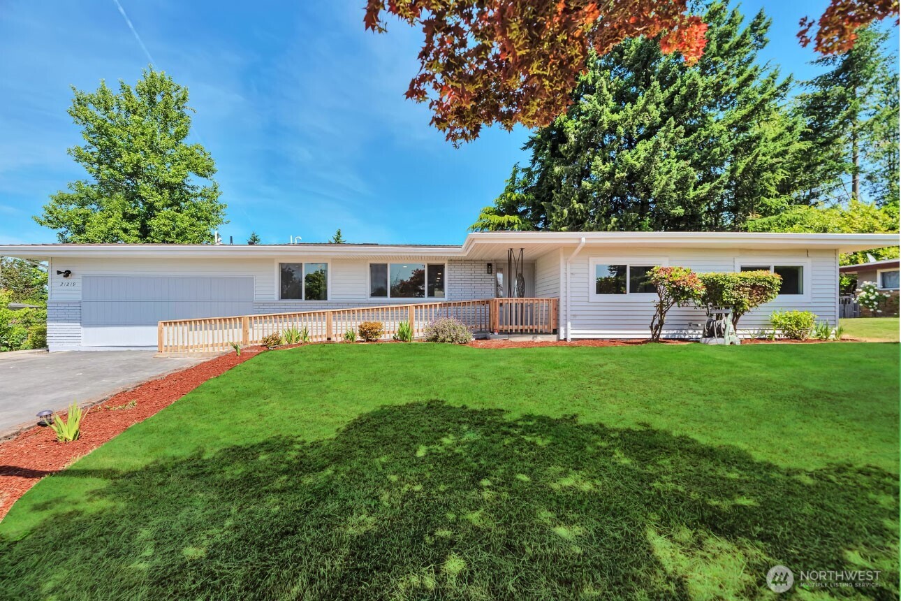 21219 102nd Avenue Property Photo 1
