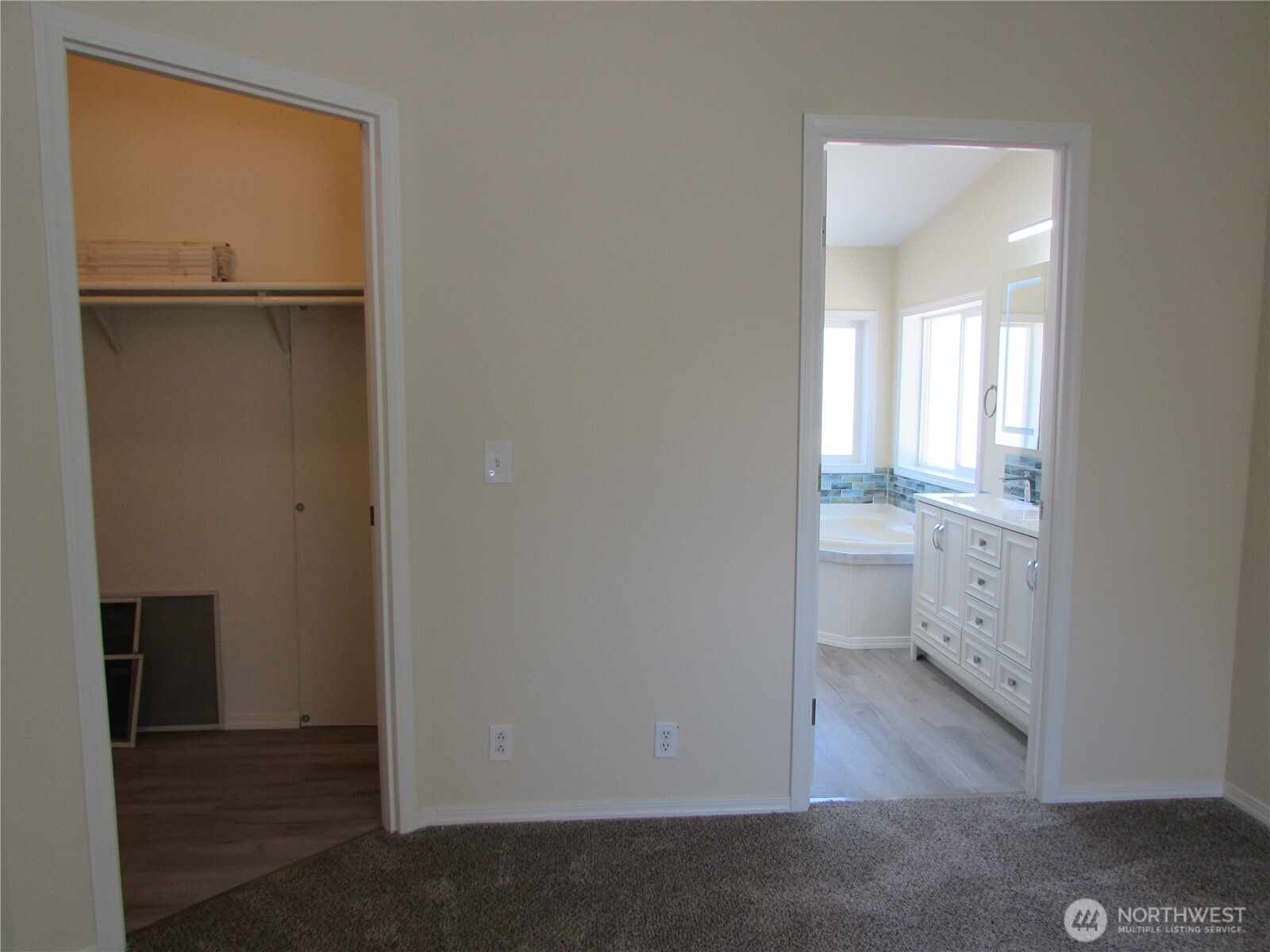 4424 84th Street 10 Property Photo 36