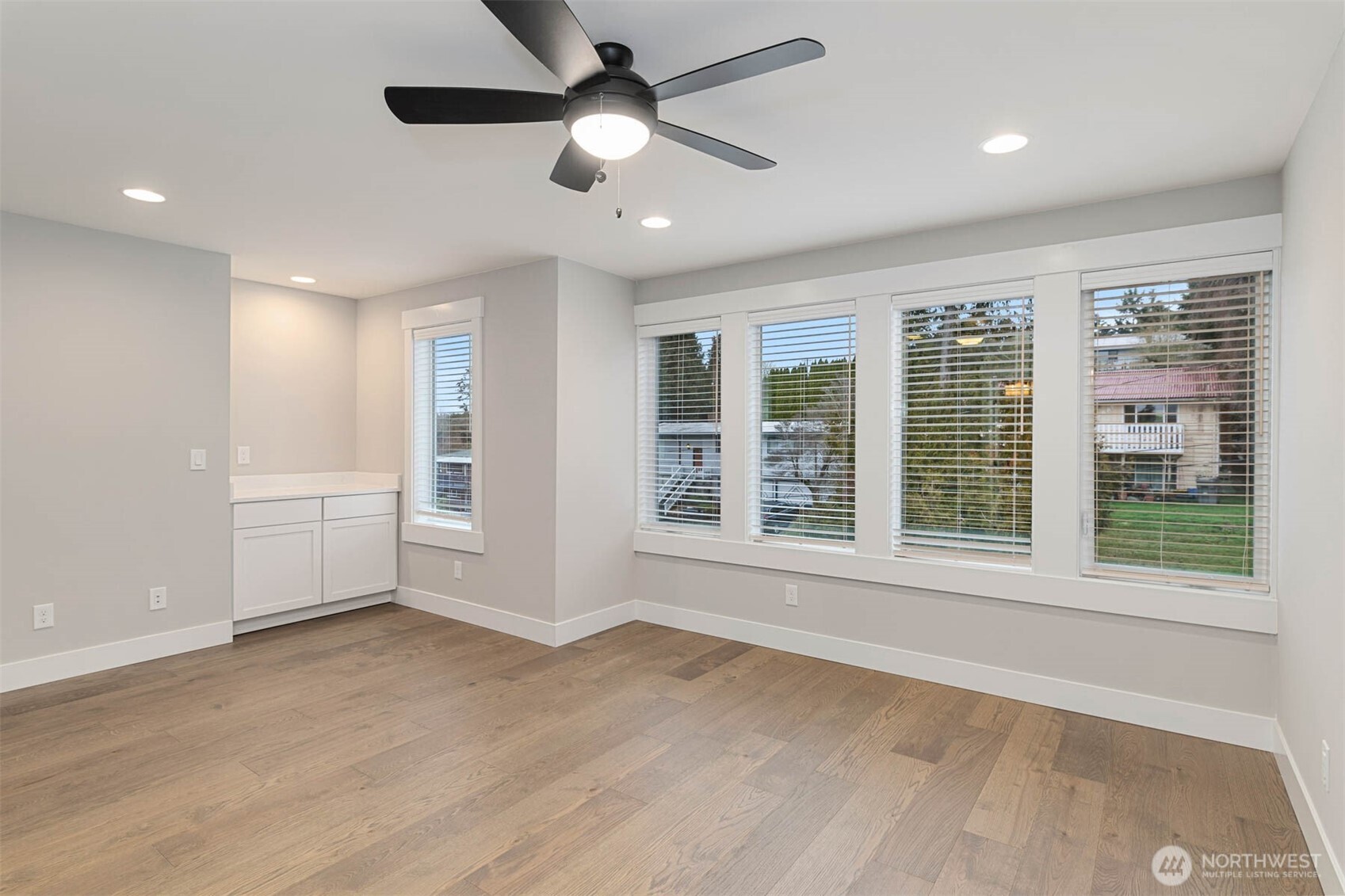 7573 S 130th Place Property Photo 10